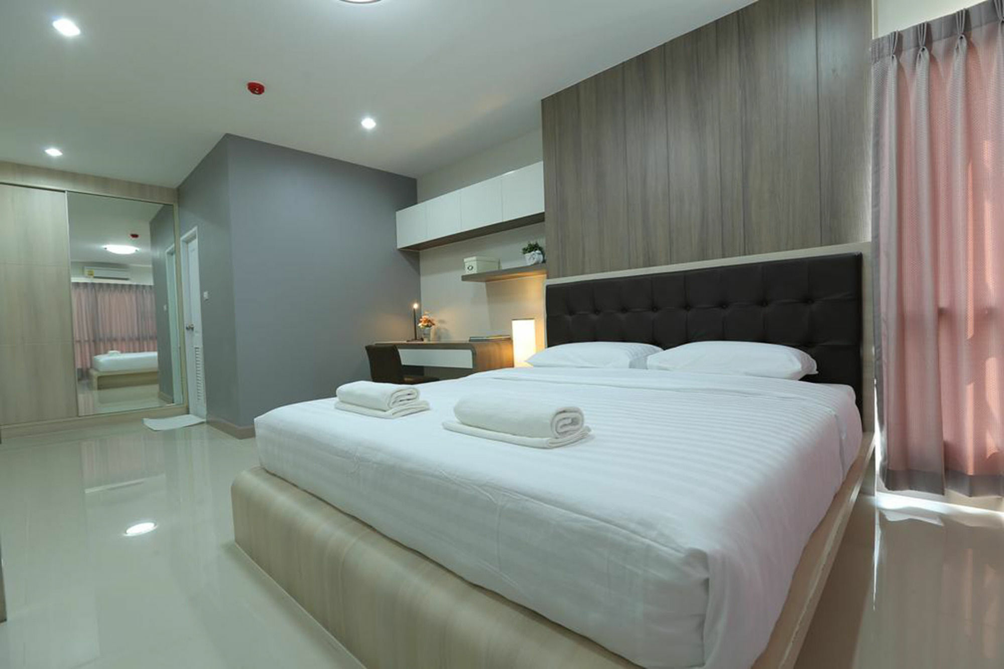 Central Place Serviced Apartment Angsila Chonburi Exteriér fotografie